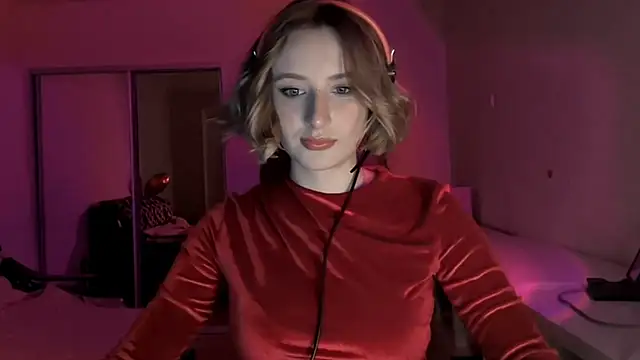 Snapshot of DeliciaBagnoli chatting on February 21, 7:37 pm DeliciaBagnoli online show from February 21, 7:37 pm