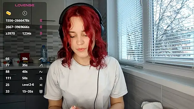 Snapshot of CalandraRolon chatting on February 15, 2:03 pm CalandraRolon online show from February 15, 2:03 pm