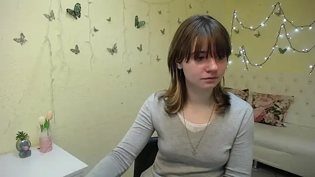 Snapshot of AnnaWest_ chatting on February 22, 6:35 am AnnaWest online show from February 22, 6:35 am