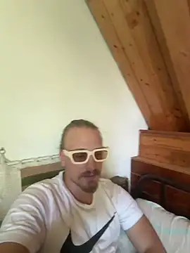 Faszos444444 online show from August 2, 11:52 am