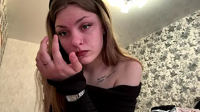 Snapshot of JackiStrum chatting on April 15, 8:10 am JackiStrum online show from April 15, 8:10 am