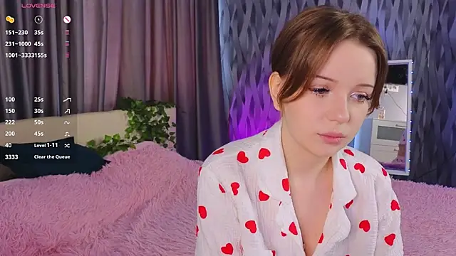 Snapshot of HaggledParasail chatting on February 20, 7:10 am HaggledParasail online show from February 20, 7:10 am