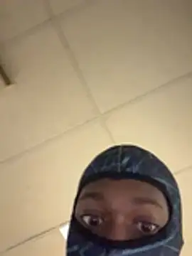 Snapshot of ProveYourLoyalty2 chatting on February 2, 8:13 am ProveYourLoyalty2 online show from February 2, 8:13 am