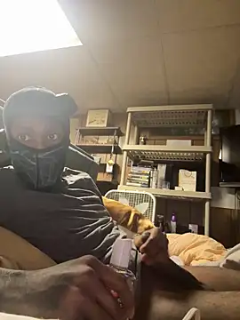 Snapshot of ProveYourLoyalty2 chatting on February 8, 7:01 am ProveYourLoyalty2 online show from February 8, 7:01 am