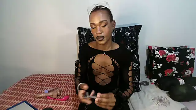 Riaanxxx online show from April 3, 12:41 am