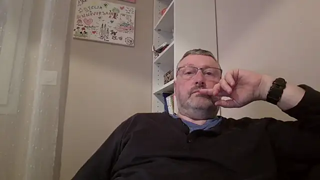 doudou310 online show from March 10, 5:12 am