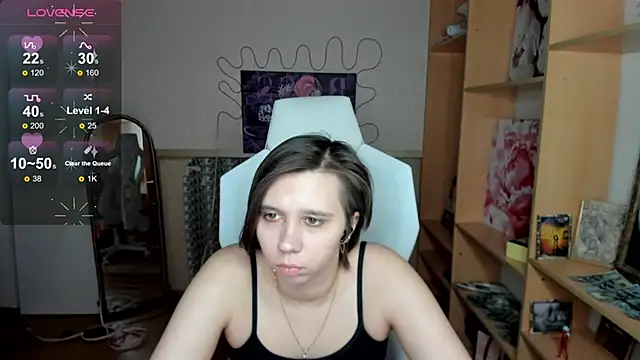 Scarlet Sirenn online show from March 2, 7:15 am