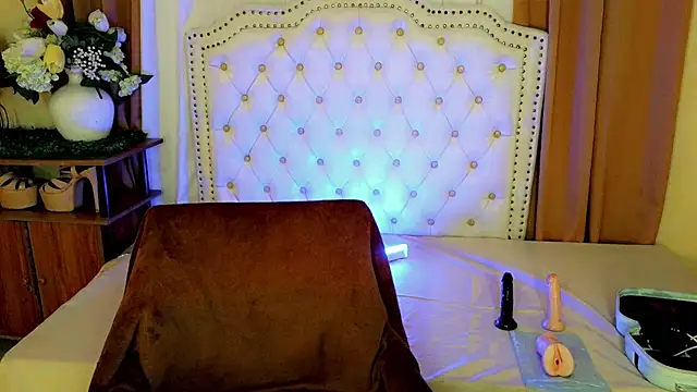 ChloeAsian online show from March 8, 11:14 am