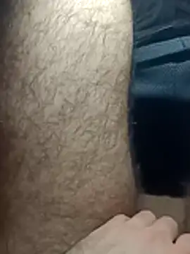 Snapshot of Erkegin001 chatting on February 22, 12:12 am Erkegin001 online show from February 22, 12:12 am