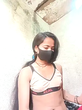 Snapshot of Sunali_Bendre chatting on February 24, 2:31 am Sunali Bendre online show from February 24, 2:31 am