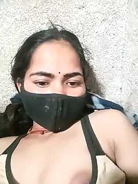 Sunali Bendre online show from April 10, 2:55 pm