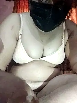 Snapshot of x_-hot chatting on March 2, 5:08 am x -hot online show from March 2, 5:08 am