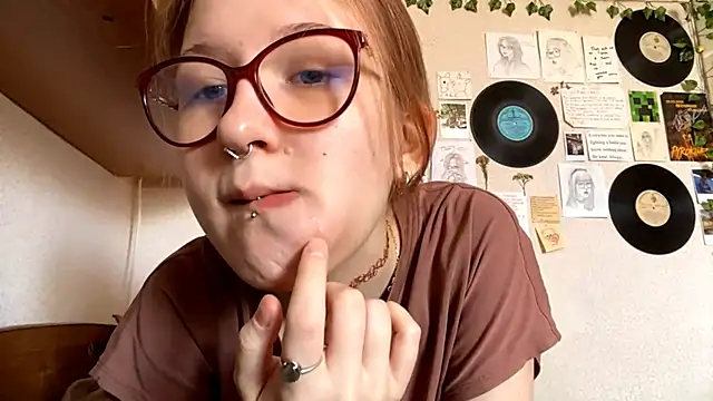 LaureenVielma online show from April 18, 8:29 am