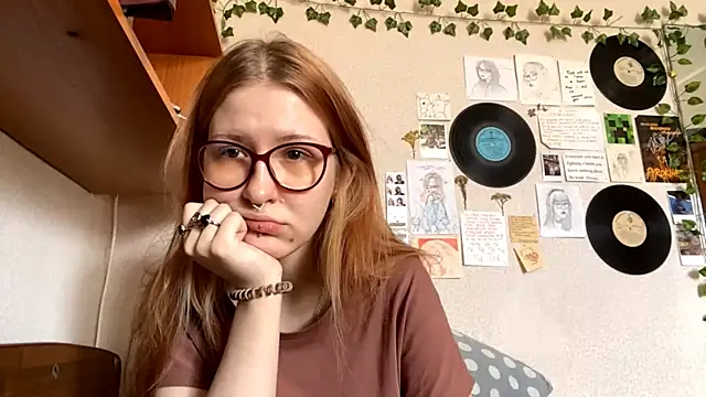 LaureenVielma online show from April 22, 8:28 am