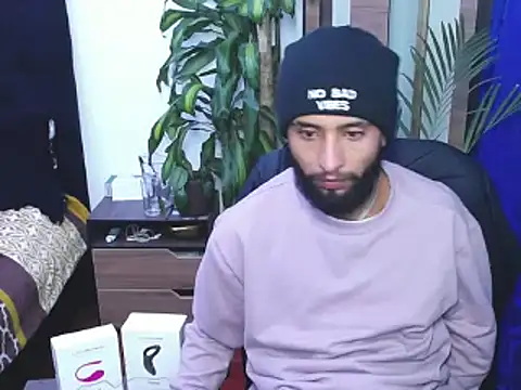  noahdiaz online show from February 21, 10:55 pm