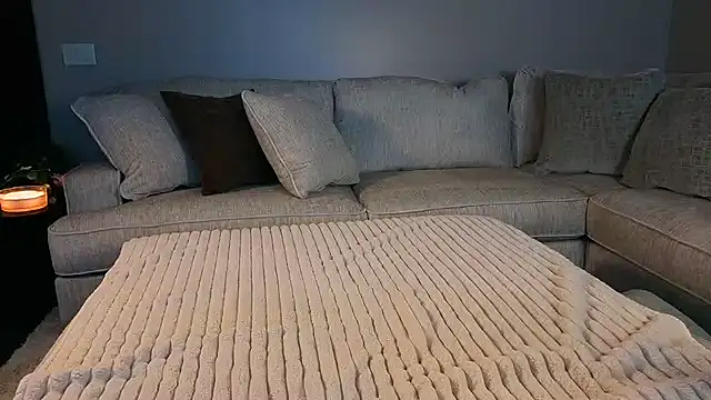 Snapshot of Hot_Wife_Amber chatting on February 5, 3:00 am Hot Wife Amber online show from February 5, 3:00 am