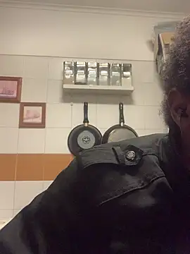 Snapshot of ELPikaPreta chatting on February 8, 4:27 am ELPikaPreta online show from February 8, 4:27 am