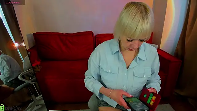 Ann Annise online show from April 8, 12:43 am