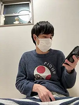 Snapshot of mumin08 chatting on March 21, 3:15 pm mumin08 online show from March 21, 3:15 pm