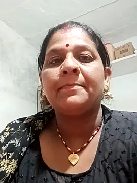 Snapshot of Hirdesh_sahhu chatting on February 11, 12:04 am Hirdesh sahhu online show from February 11, 12:04 am