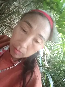 Snapshot of Ami-su chatting on March 4, 4:40 am Ami-su online show from March 4, 4:40 am