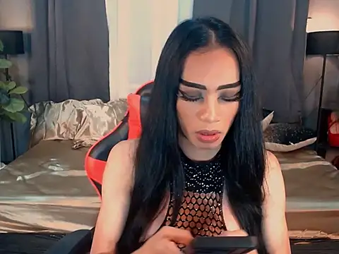 Snapshot of VeshtidaTS chatting on February 3, 6:40 am VeshtidaTS online show from February 3, 6:40 am