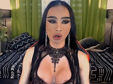 Snapshot of VeshtidaTS chatting on February 10, 8:07 am VeshtidaTS online show from February 10, 8:07 am