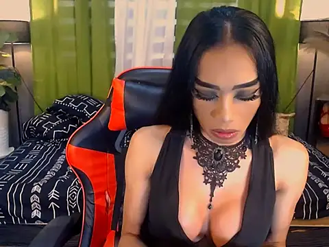 Snapshot of VeshtidaTS chatting on February 17, 3:36 am VeshtidaTS online show from February 17, 3:36 am