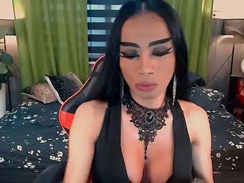 Snapshot of VeshtidaTS chatting on March 4, 8:20 am VeshtidaTS online show from March 4, 8:20 am