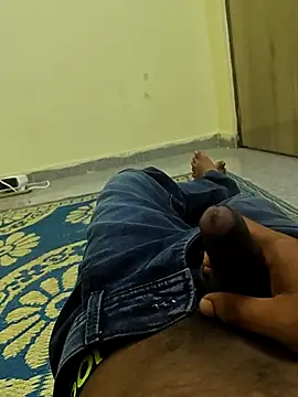 Romantic boy143 online show from July 9, 7:51 pm