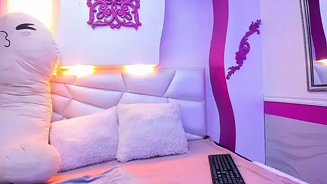 Snapshot of Keiry_Paloma chatting on March 1, 4:53 pm Keiry Paloma online show from March 1, 4:53 pm