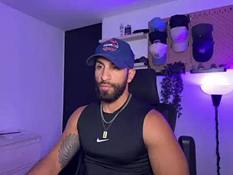 SamDornan51 online show from July 14, 10:59 pm