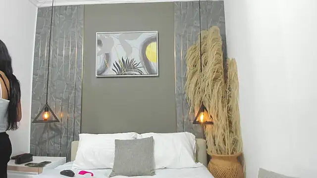 Snapshot of emma_evanss__ chatting on February 9, 11:36 am emma evanss online show from February 9, 11:36 am