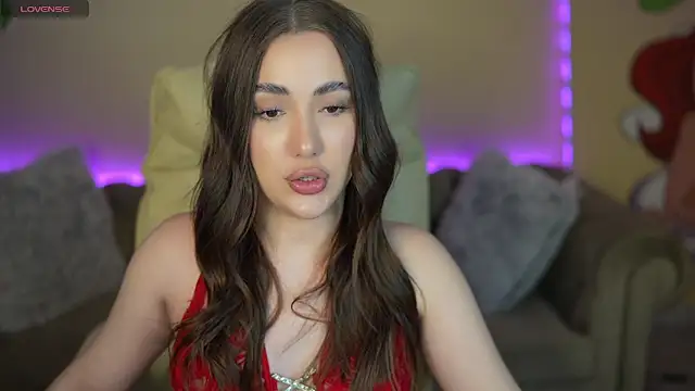 OliviaMoore  online show from June 19, 12:53 pm