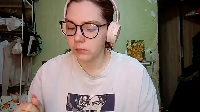 Snapshot of VannessaDillenbeck chatting on March 4, 6:30 am VannessaDillenbeck online show from March 4, 6:30 am