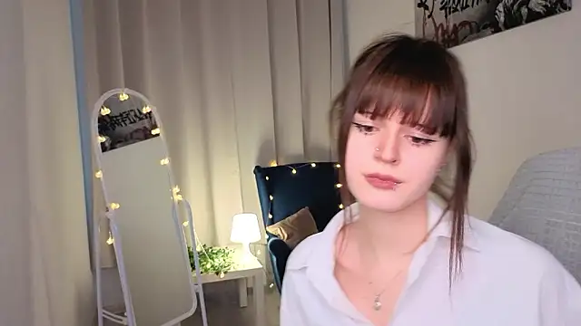 Snapshot of michelewild chatting on February 21, 1:34 pm michelewild online show from February 21, 1:34 pm