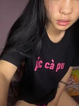 siting00 online show from March 22, 3:26 pm