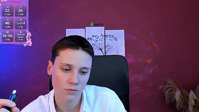 Snapshot of emi_fade chatting on February 11, 5:07 pm emi fade online show from February 11, 5:07 pm