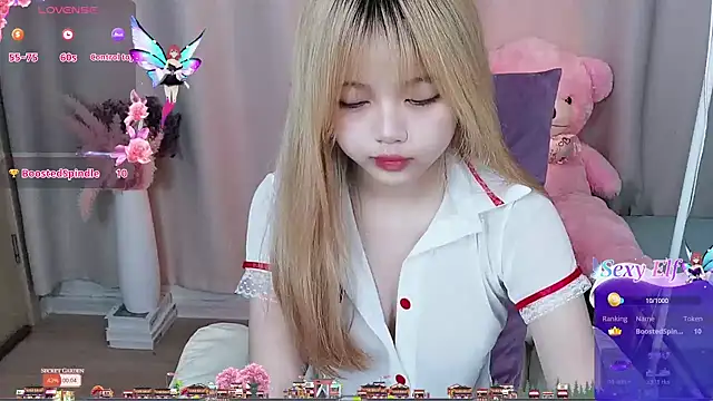 Snapshot of -Anya-666- chatting on March 3, 9:10 pm -Anya-666- online show from March 3, 9:10 pm