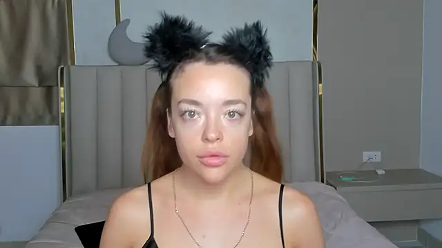 Snapshot of stellaa_quenn chatting on February 11, 12:15 am stellaa quenn online show from February 11, 12:15 am