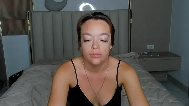 stellaa quenn online show from March 9, 12:14 am