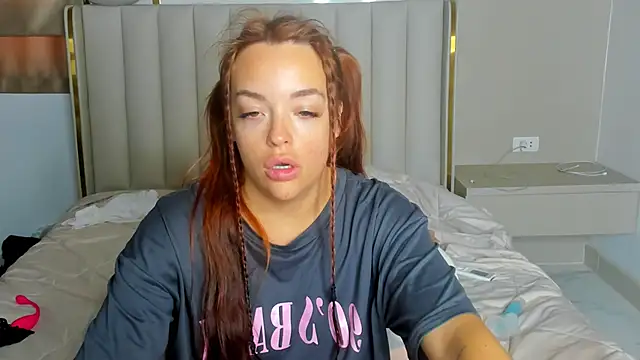 Snapshot of stellaa_quenn chatting on June 5, 6:52 am stellaa quenn online show from June 5, 6:52 am