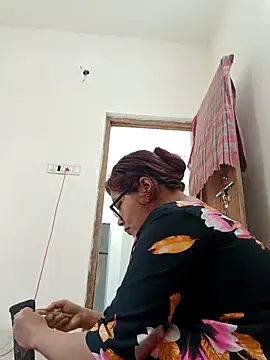 Elie Hallway online show from March 17, 5:22 am