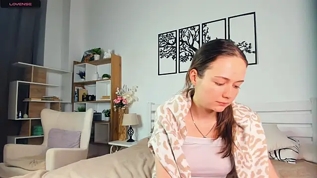 MalvinaTrafford online show from April 18, 6:34 pm