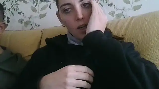 laparejaideal08 online show from March 6, 5:31 pm