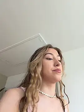 romyxxs online show from May 14, 10:22 am