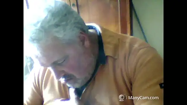Snapshot of swichcassanesi chatting on February 8, 1:03 pm swichcassanesi online show from February 8, 1:03 pm