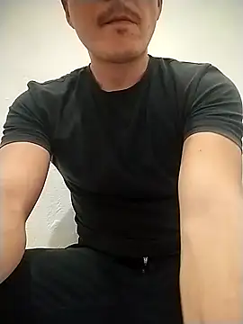 Reuss25 online show from April 4, 1:48 am