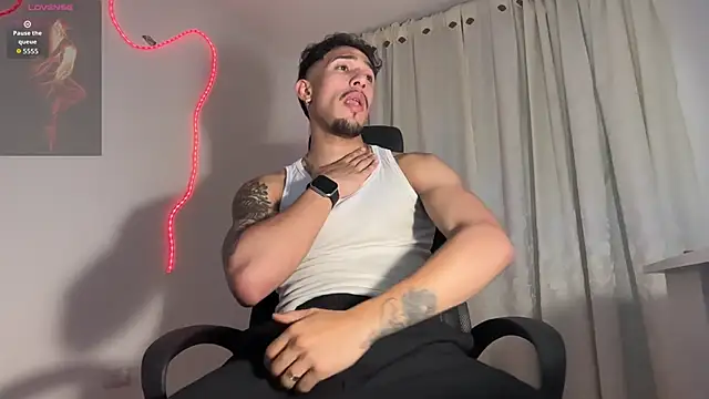 rafael stone11 online show from April 7, 12:22 am