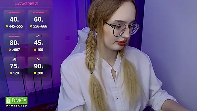 AdeLuna online show from February 18, 9:22 pm